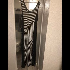 M maxi Ann Taylor dress. Never worn missing belt